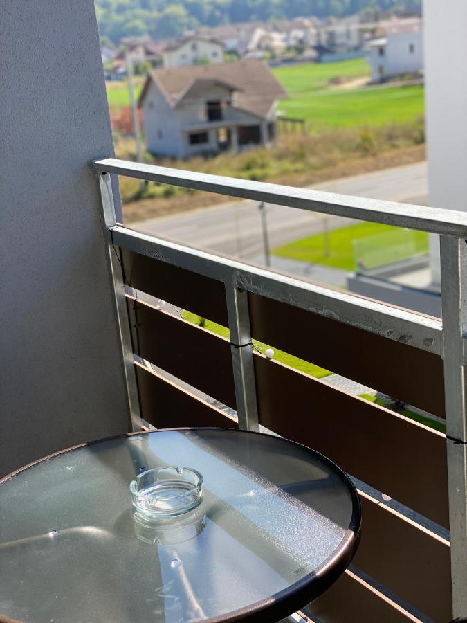 Ferienwohnung Deea H24 Rîşnov Exterior foto